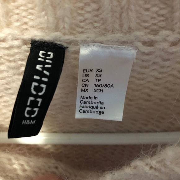 3/$15 Knit sweater - Picture 4 of 4